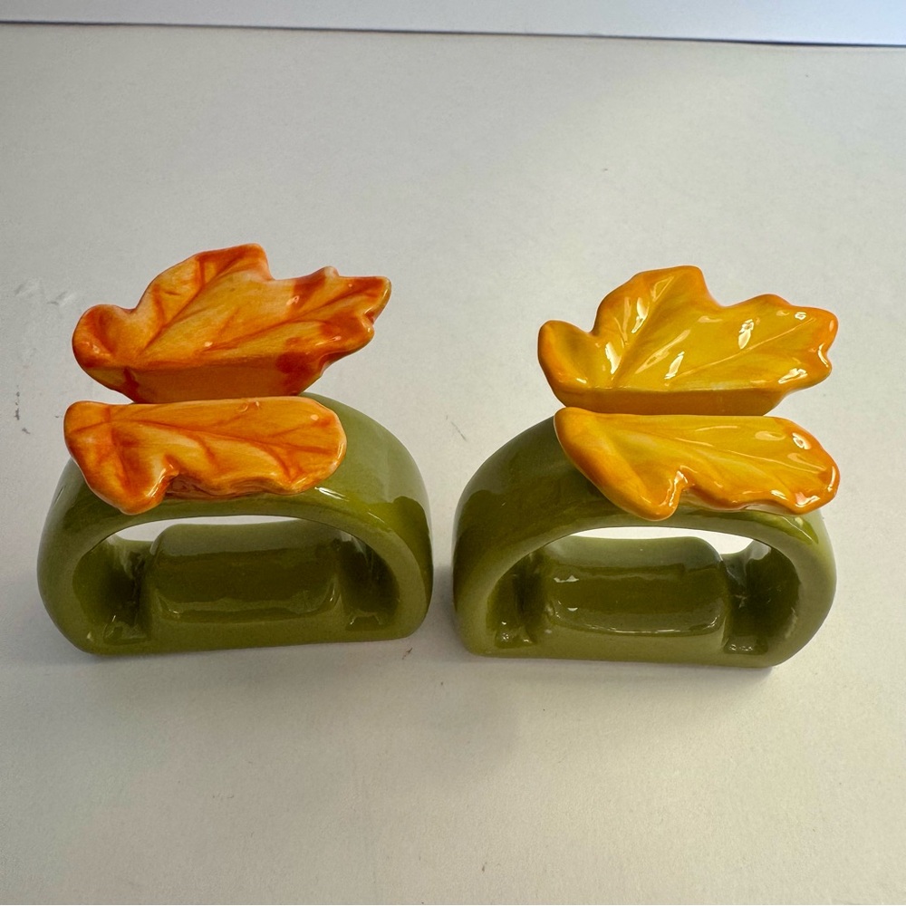 NWT. 6 napkin rings Designing Dining by Markcharles Misilli curations